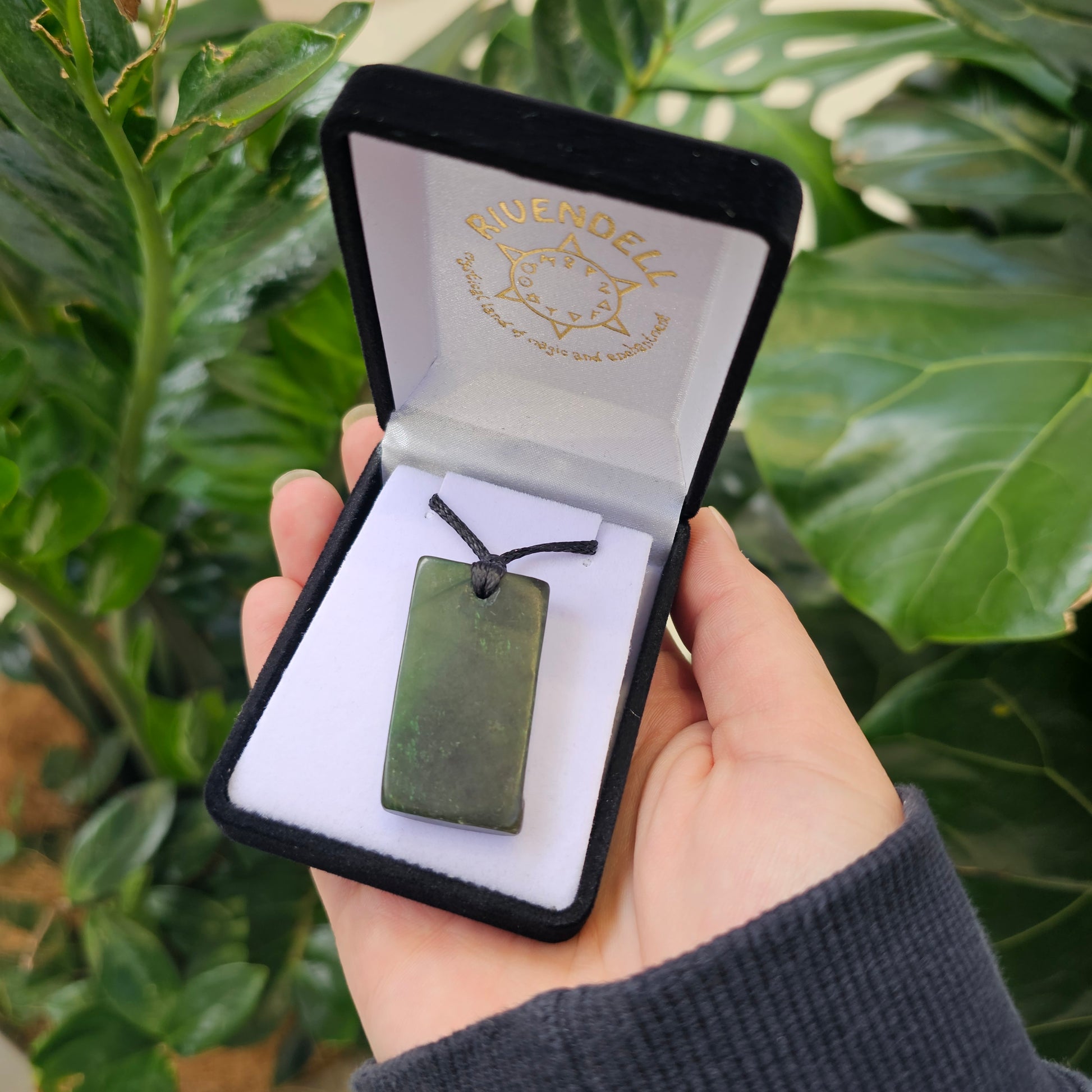 Pounamu (Greenstone) Pendant - Rivendell Shop