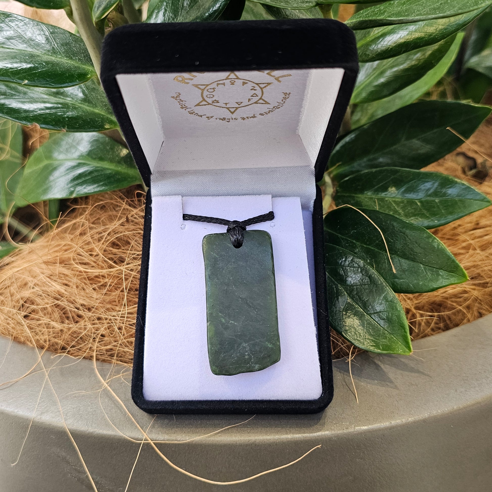 Pounamu (Greenstone) Pendant - Rivendell Shop