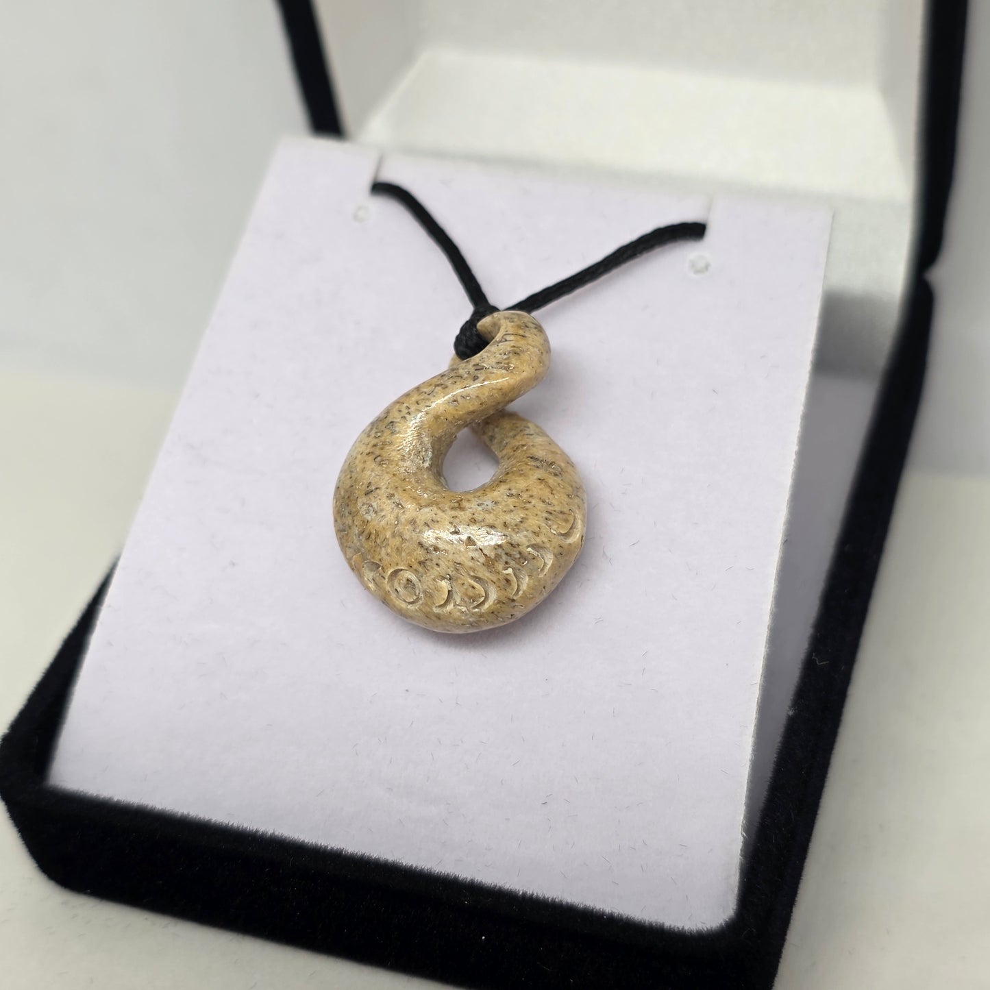 Whale bone - twist - Rivendell Shop