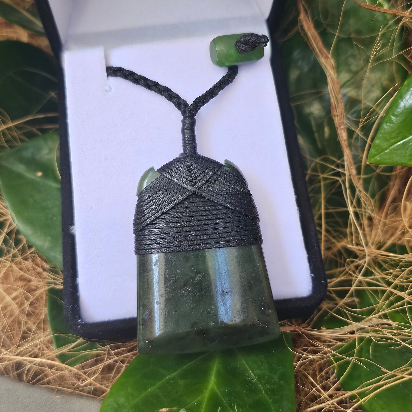 Greenstone (Pounamu) Toki Pendant