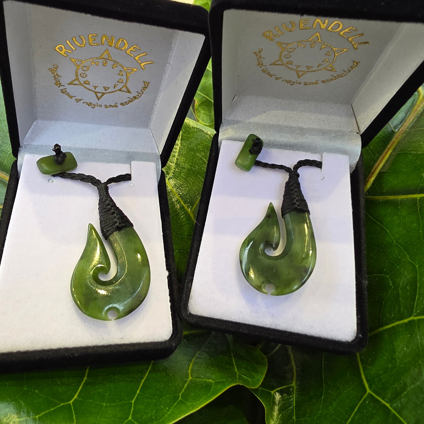 Hei Matau (Hook) Greenstone Pendant - Rivendell Shop