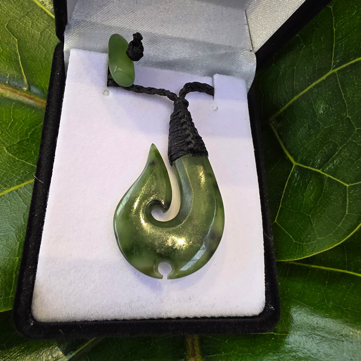 Hei Matau (Hook) Greenstone Pendant - Rivendell Shop