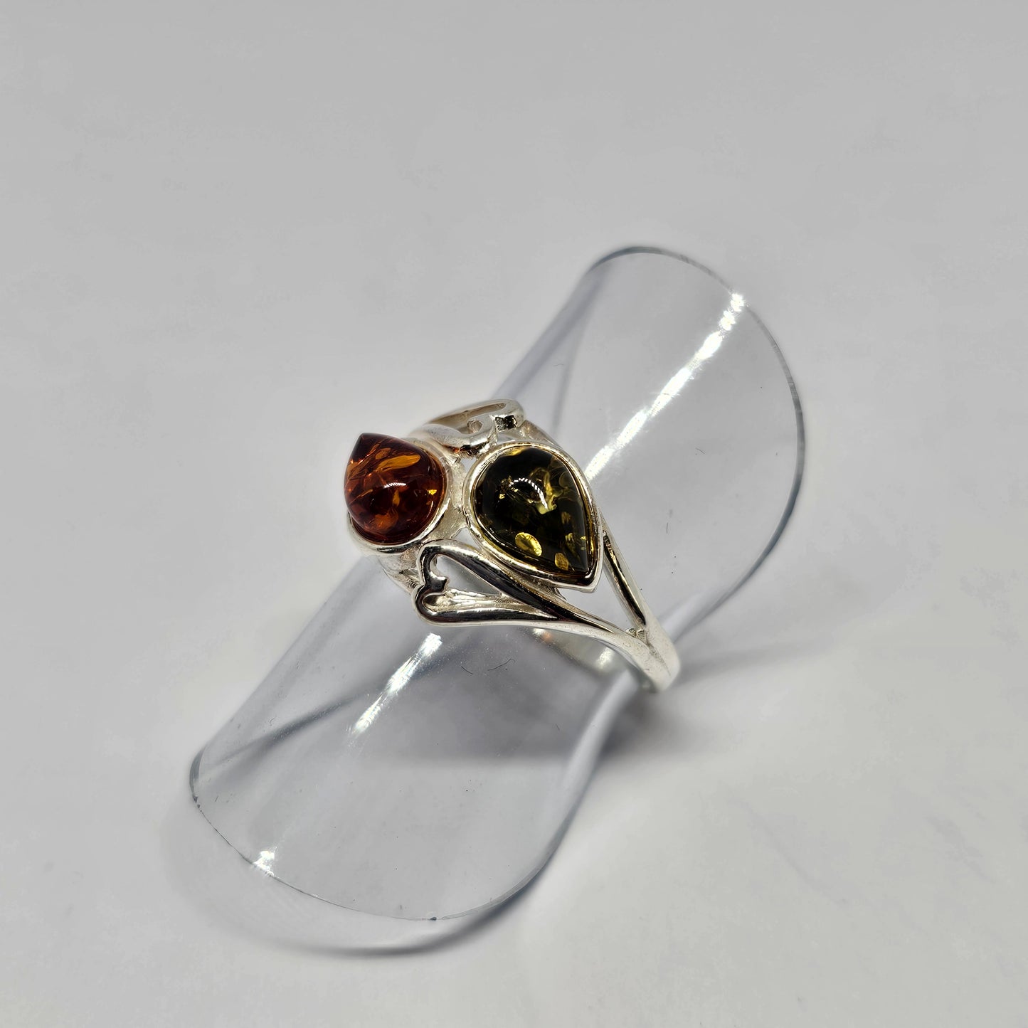 Amber Sterling Silver Heart Detail Ring - Rivendell Shop