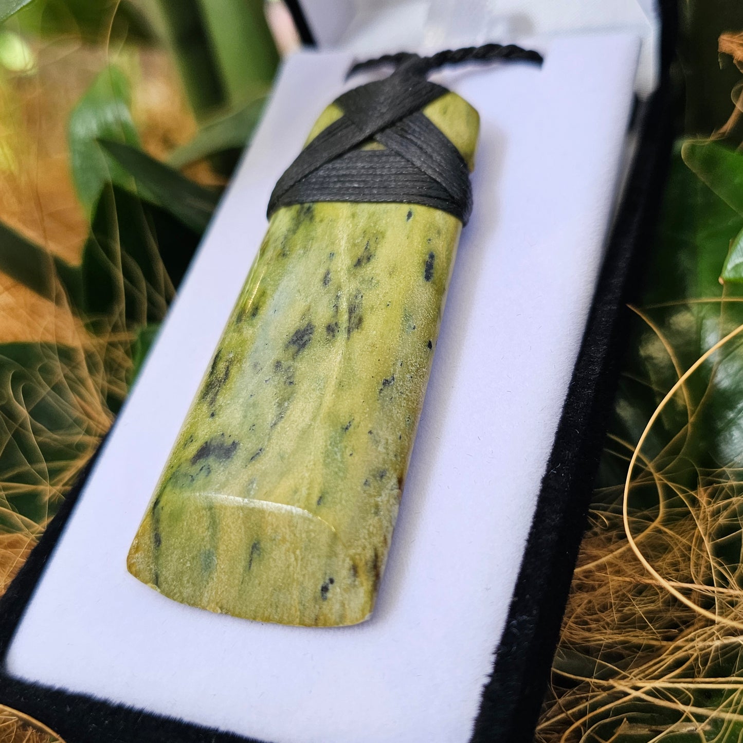 Greenstone (Pounamu) Large Toki Pendant