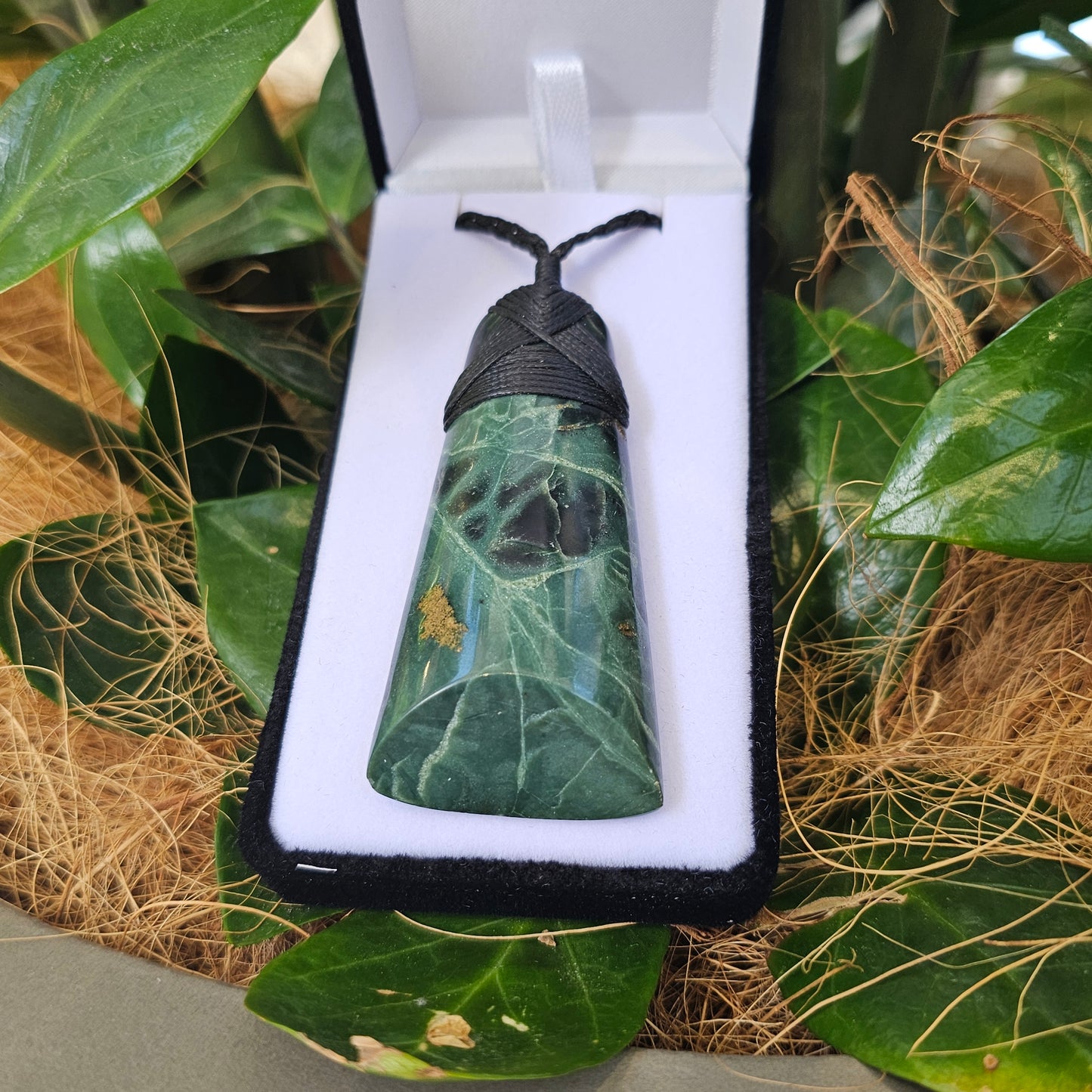 Greenstone (Pounamu) Toki Pendant