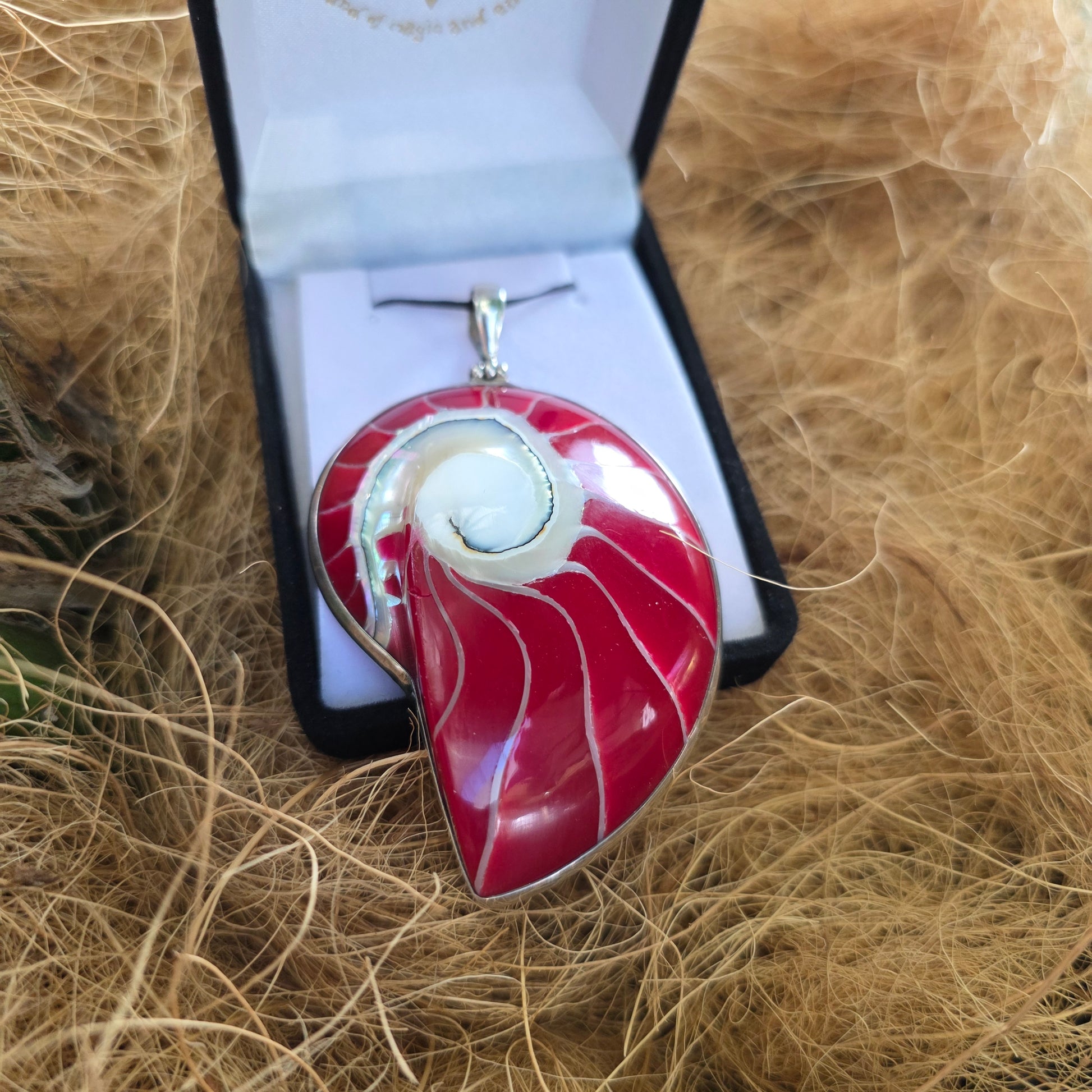 Red Shell Pendant - Rivendell Shop