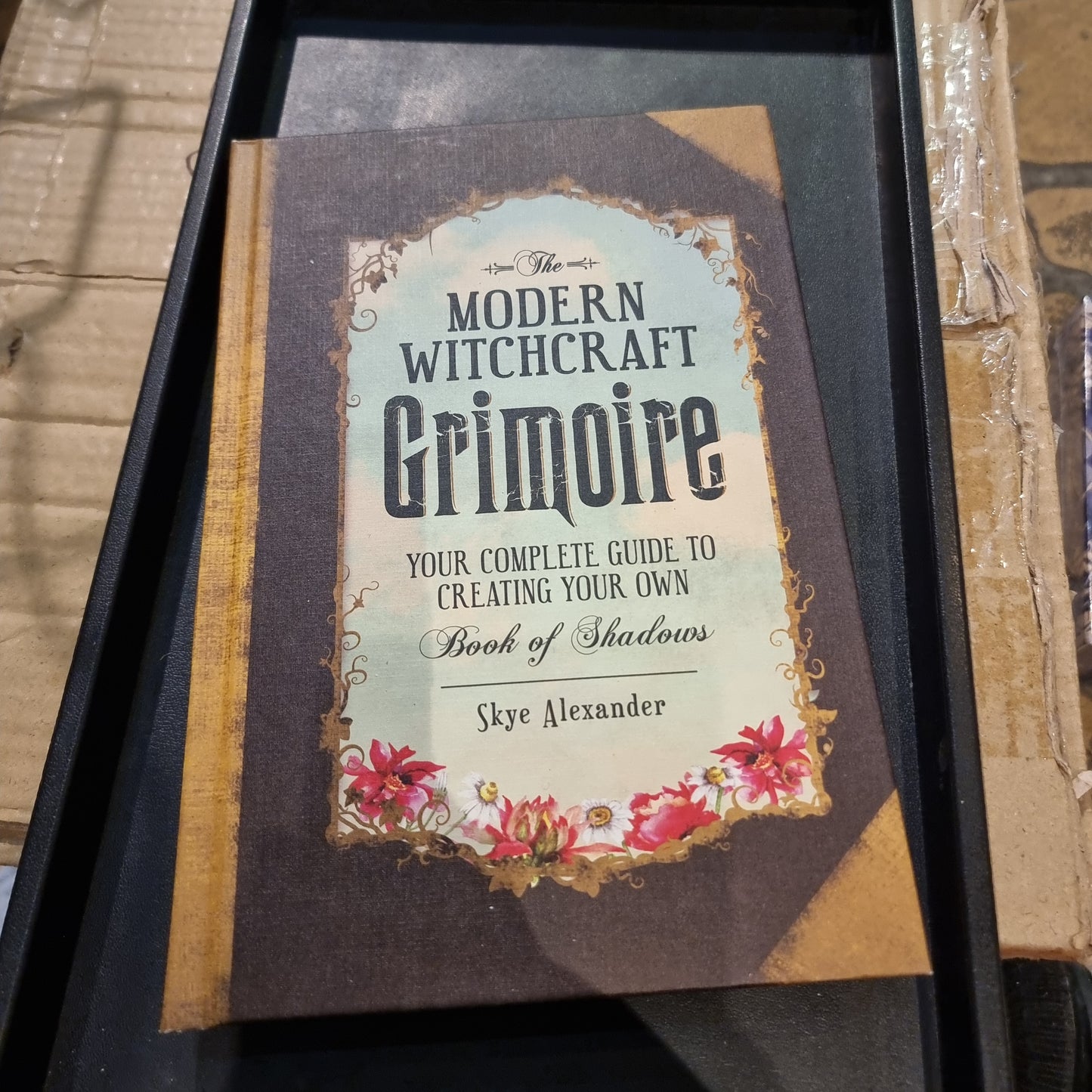 The modern witchcraft grimoire - Rivendell Shop
