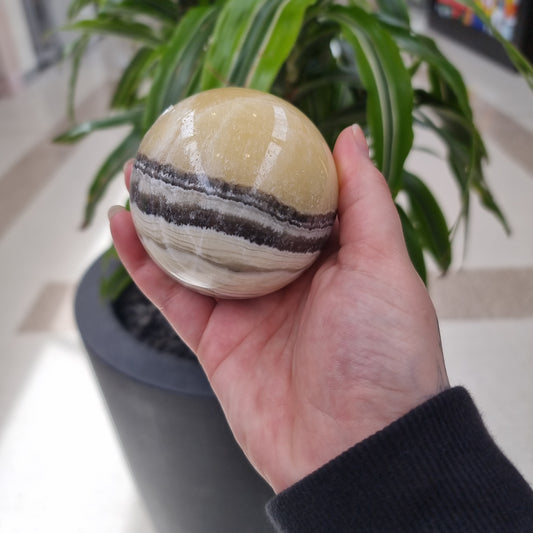 Zebra calcite sphere - Rivendell Shop