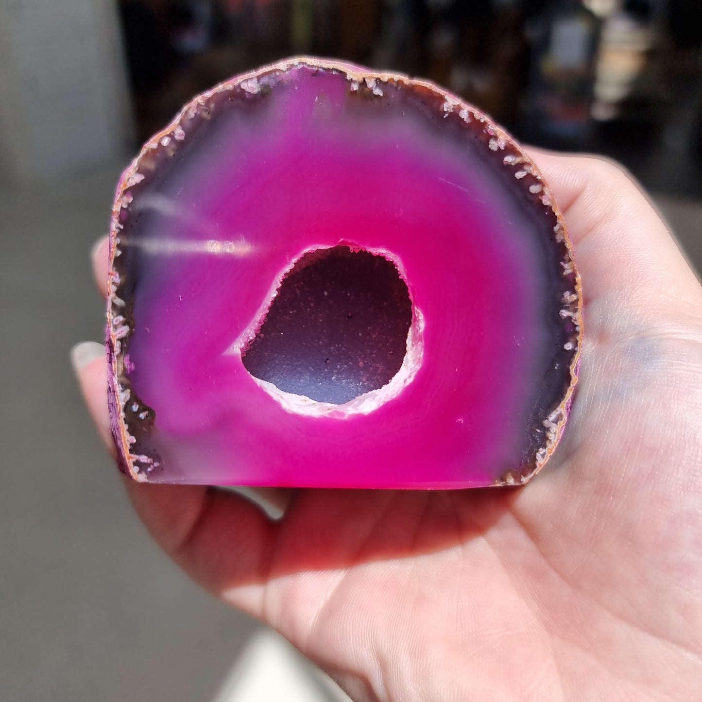Pink agate with deep pocket - Rivendell Shop