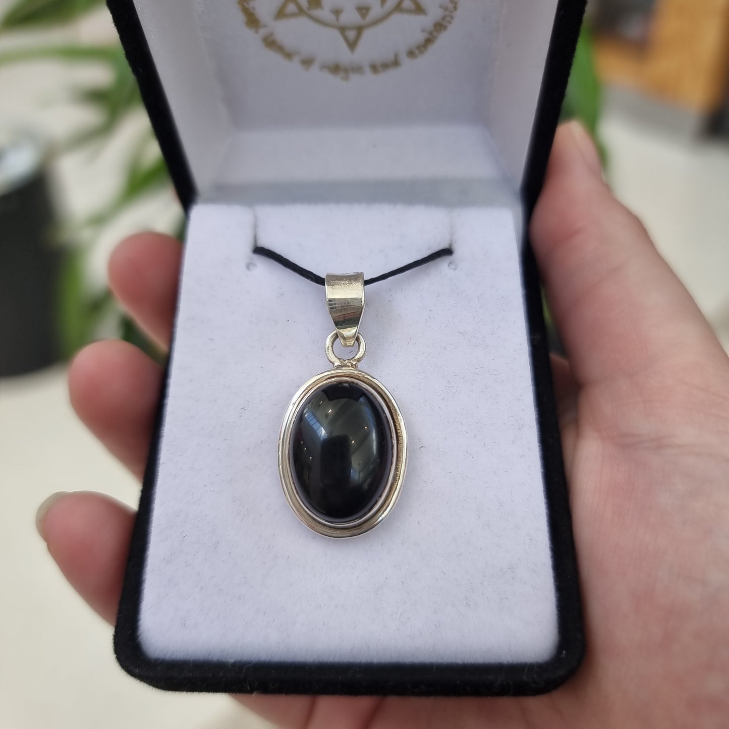 Black onyx pendant - Rivendell Shop