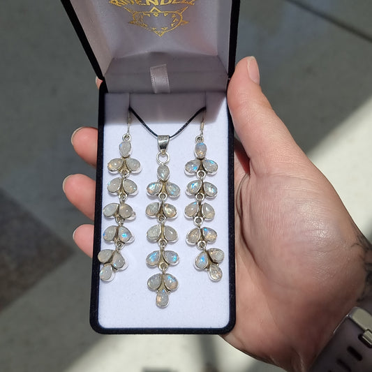 Moonstone pendant & earrings set - Rivendell Shop