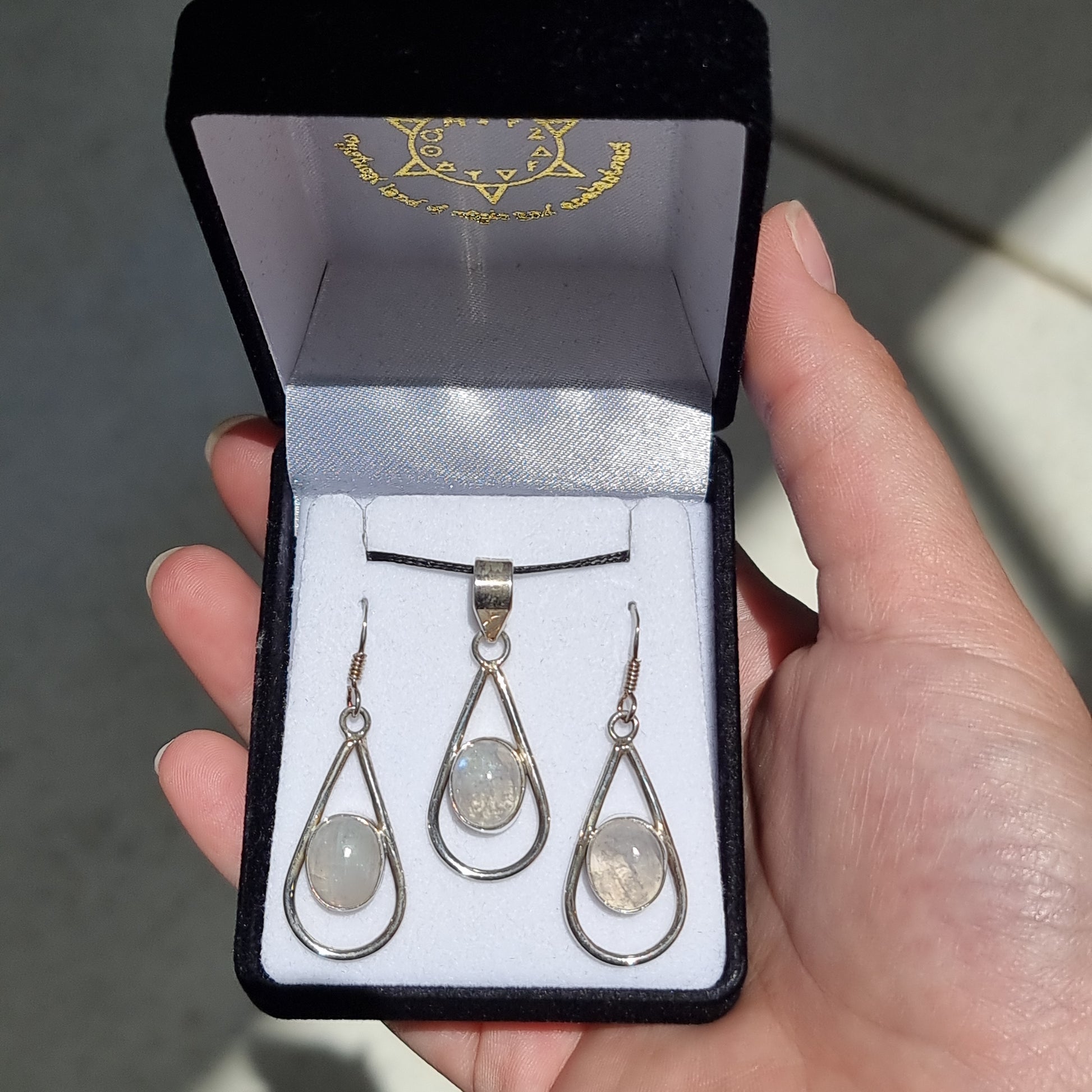 Moonstone pendant & earrings set - Rivendell Shop