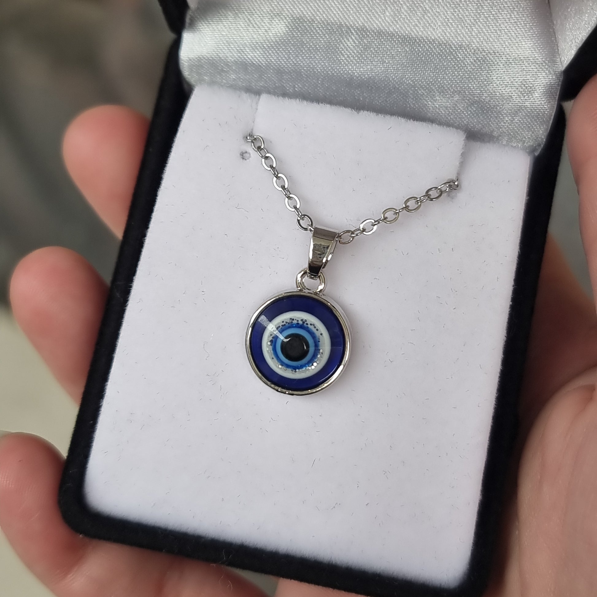 Evil eye round pendant - small silver - Rivendell Shop