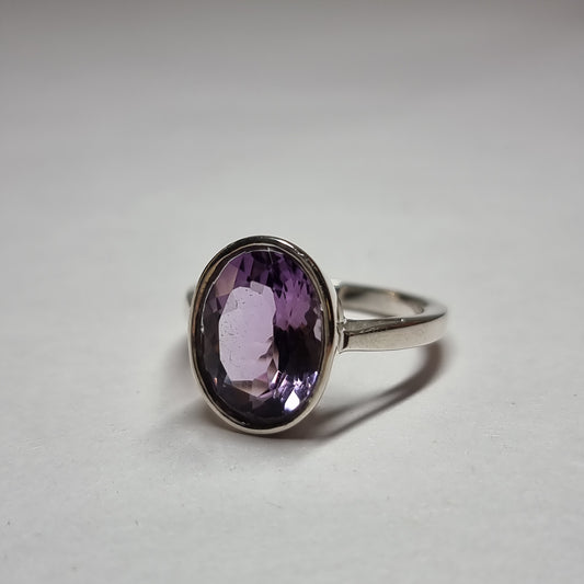 Amethyst ring - Rivendell Shop