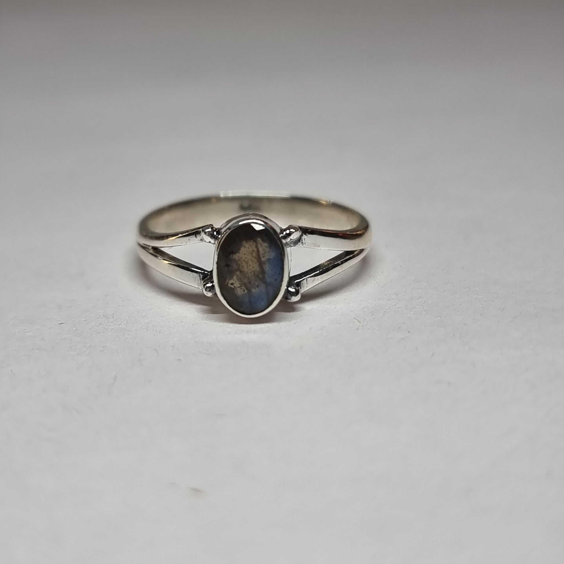 Labradorite ring - Rivendell Shop