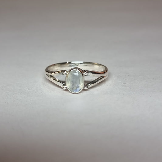 Moonstone ring - Rivendell Shop