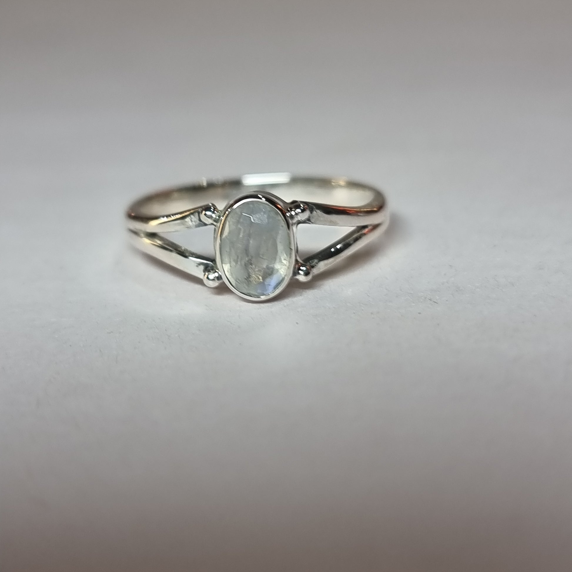 Moonstone ring - Rivendell Shop