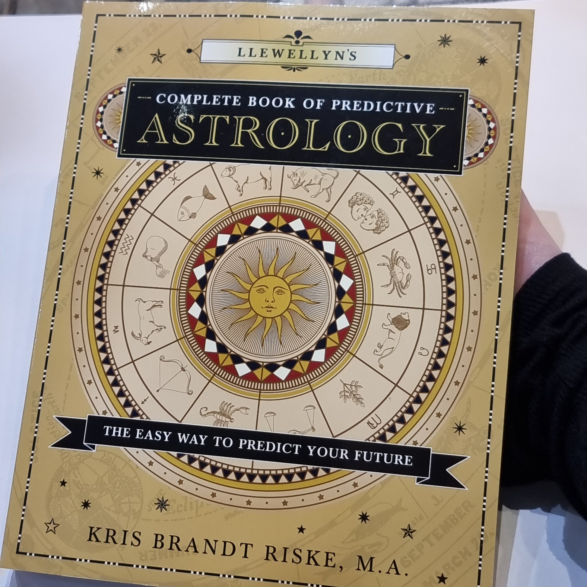 Llewellyns complete book of predictive astrology - Rivendell Shop