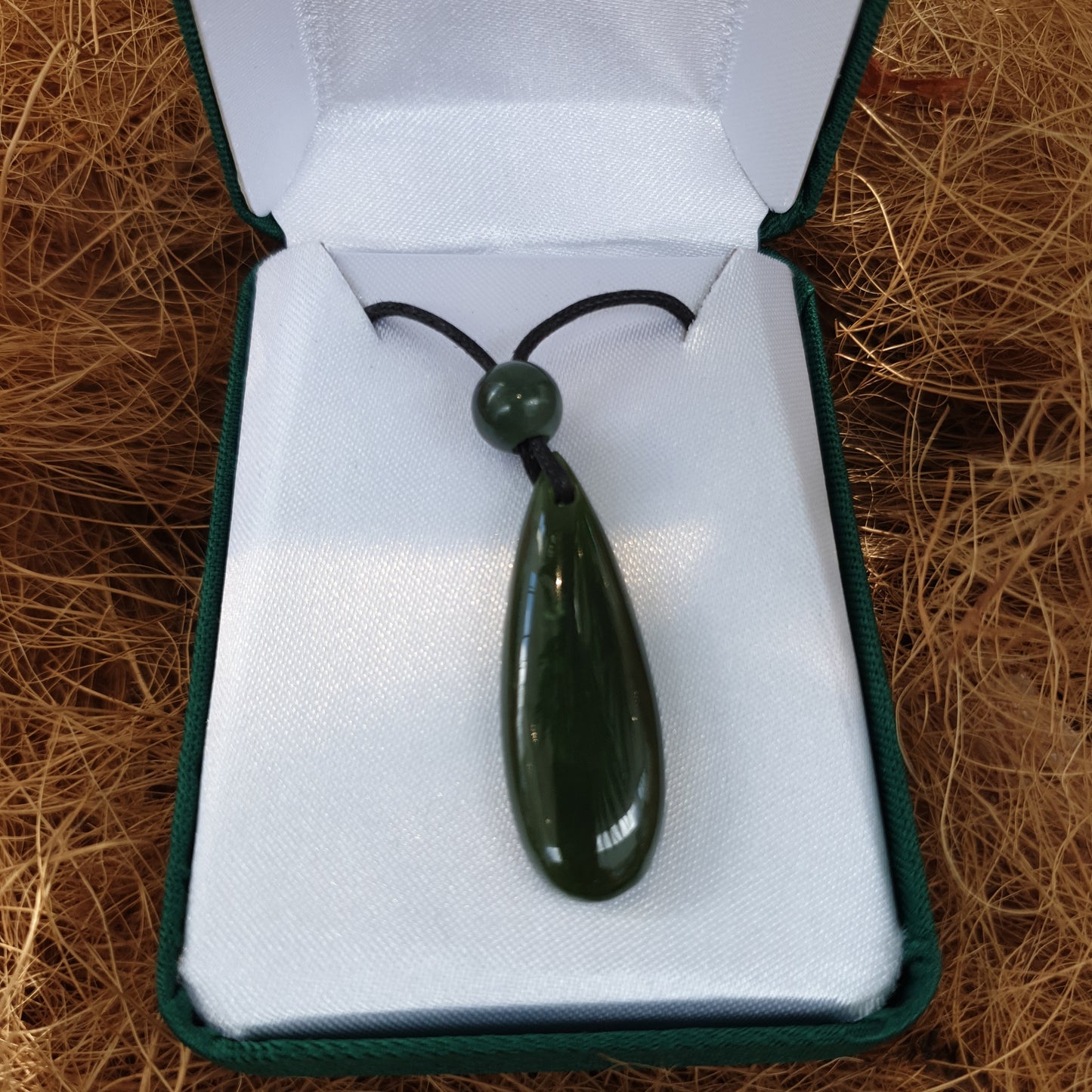 Teardrop Greenstone Pendant medium - Roimata - Rivendell Shop