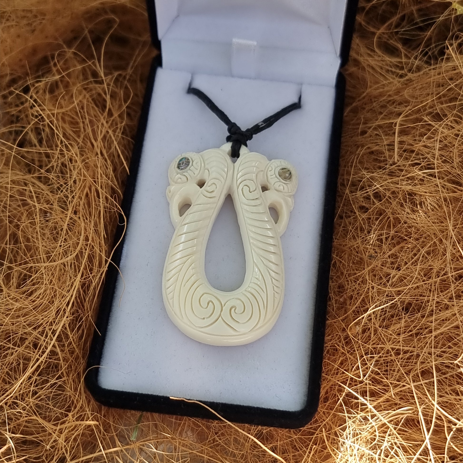 Twin manaia bone carving - Rivendell Shop