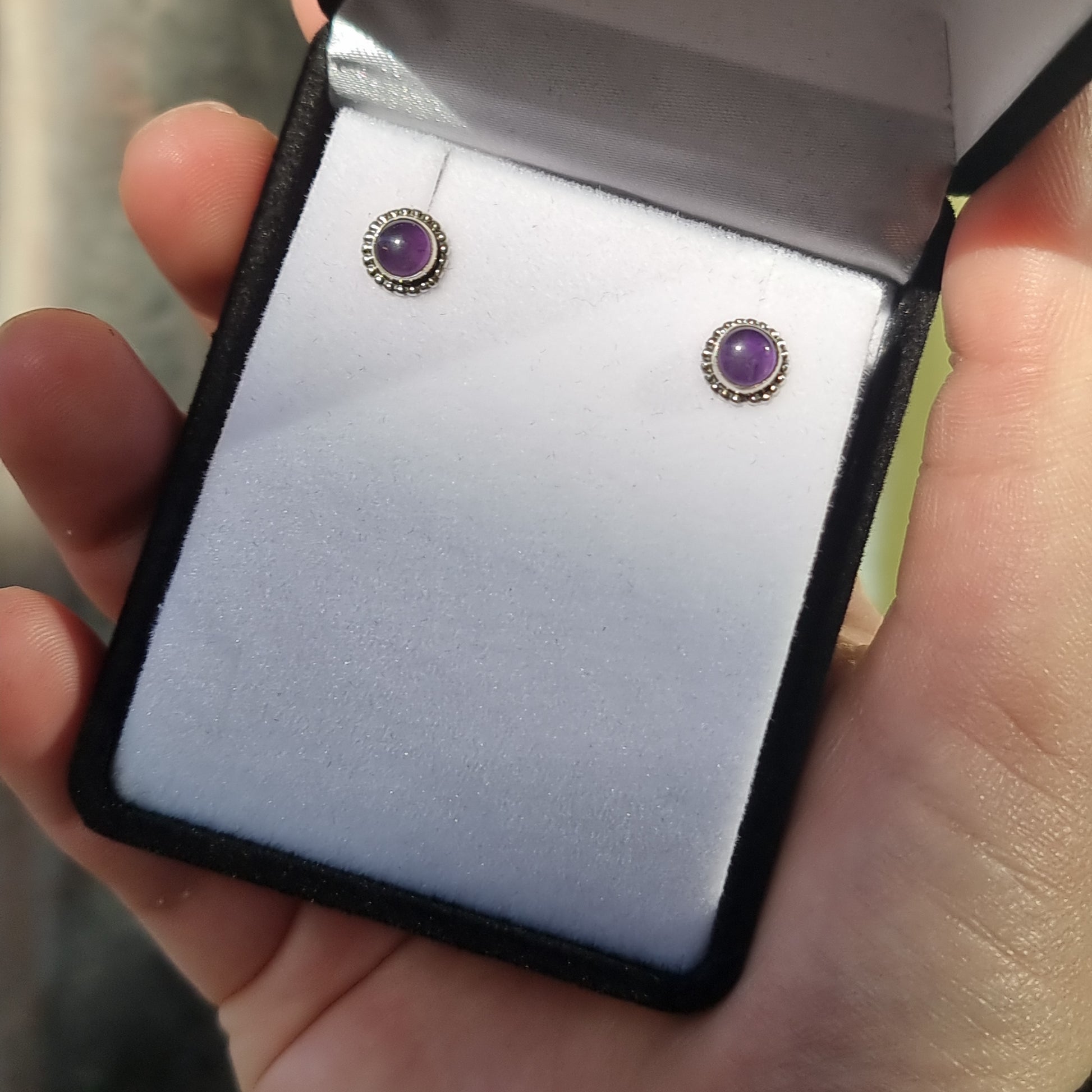 Amethyst studs - Rivendell Shop