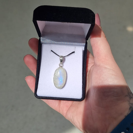 Moonstone pendant - Rivendell Shop