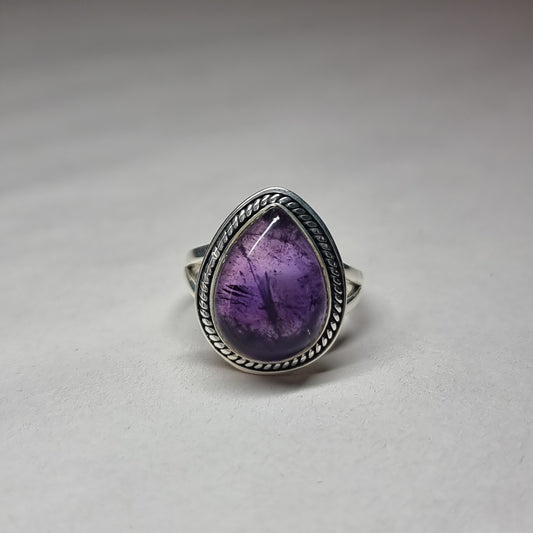 Amethyst ring - Rivendell Shop