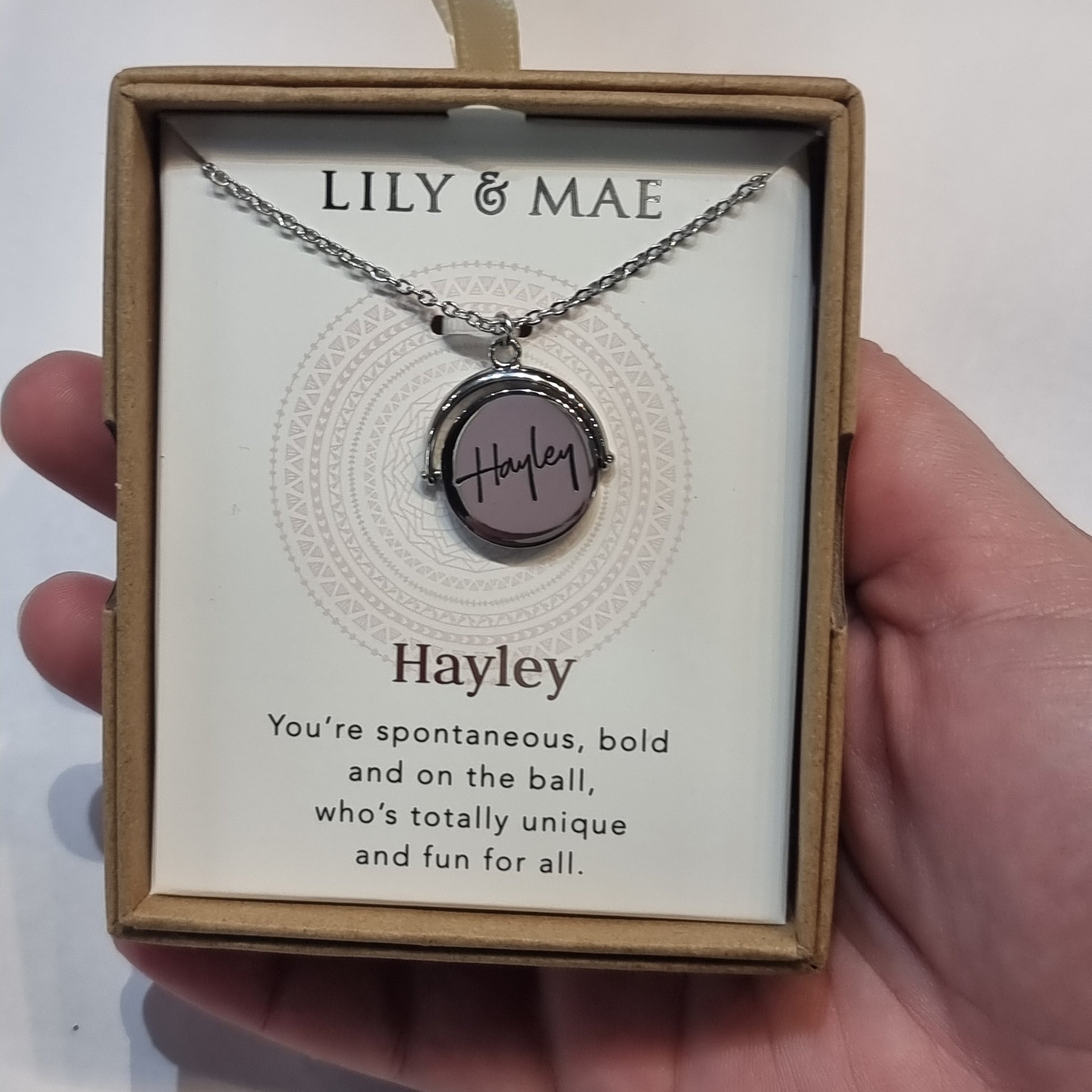 L&M spinning necklace - Hayley - Rivendell Shop