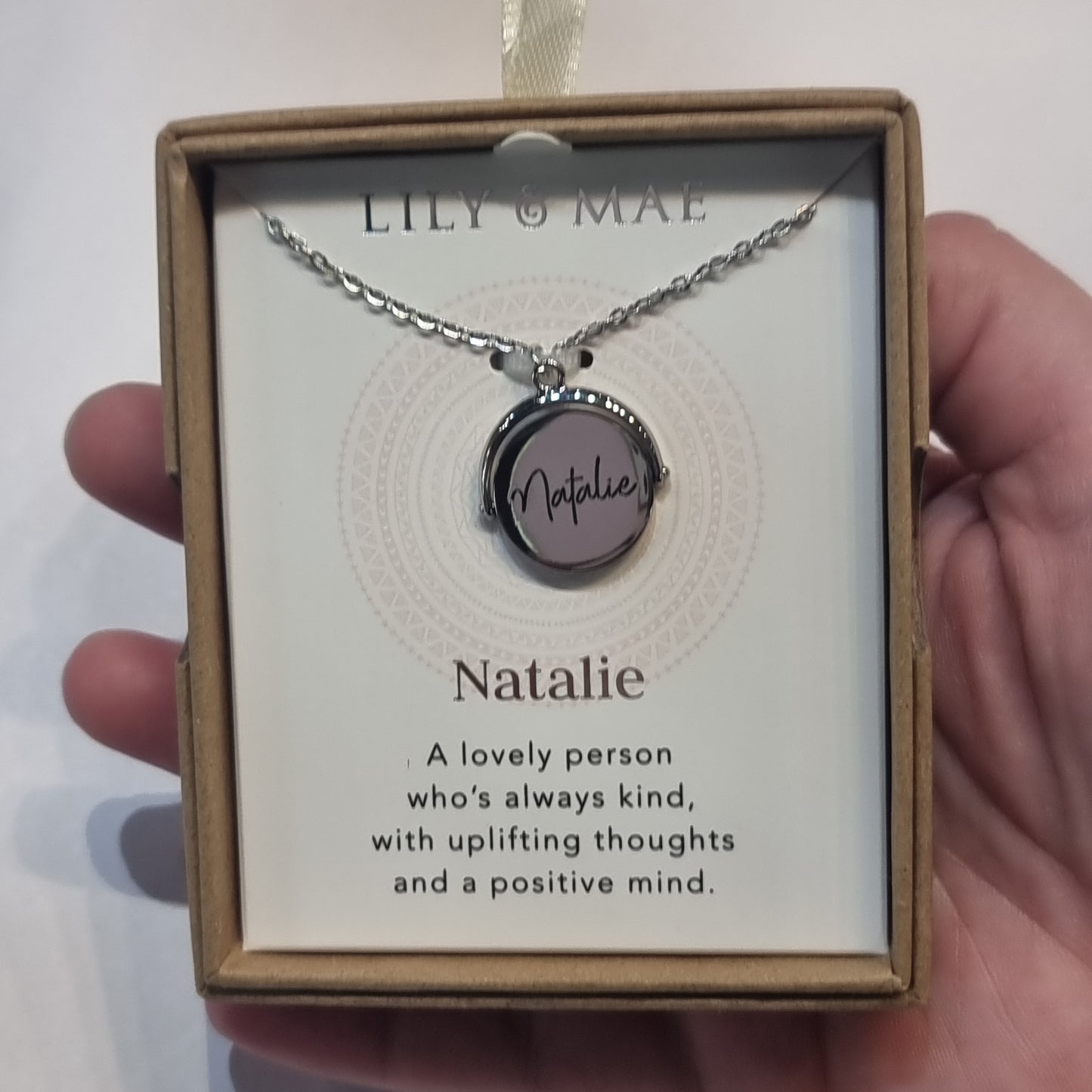 L&M spinning necklace - Natalie - Rivendell Shop