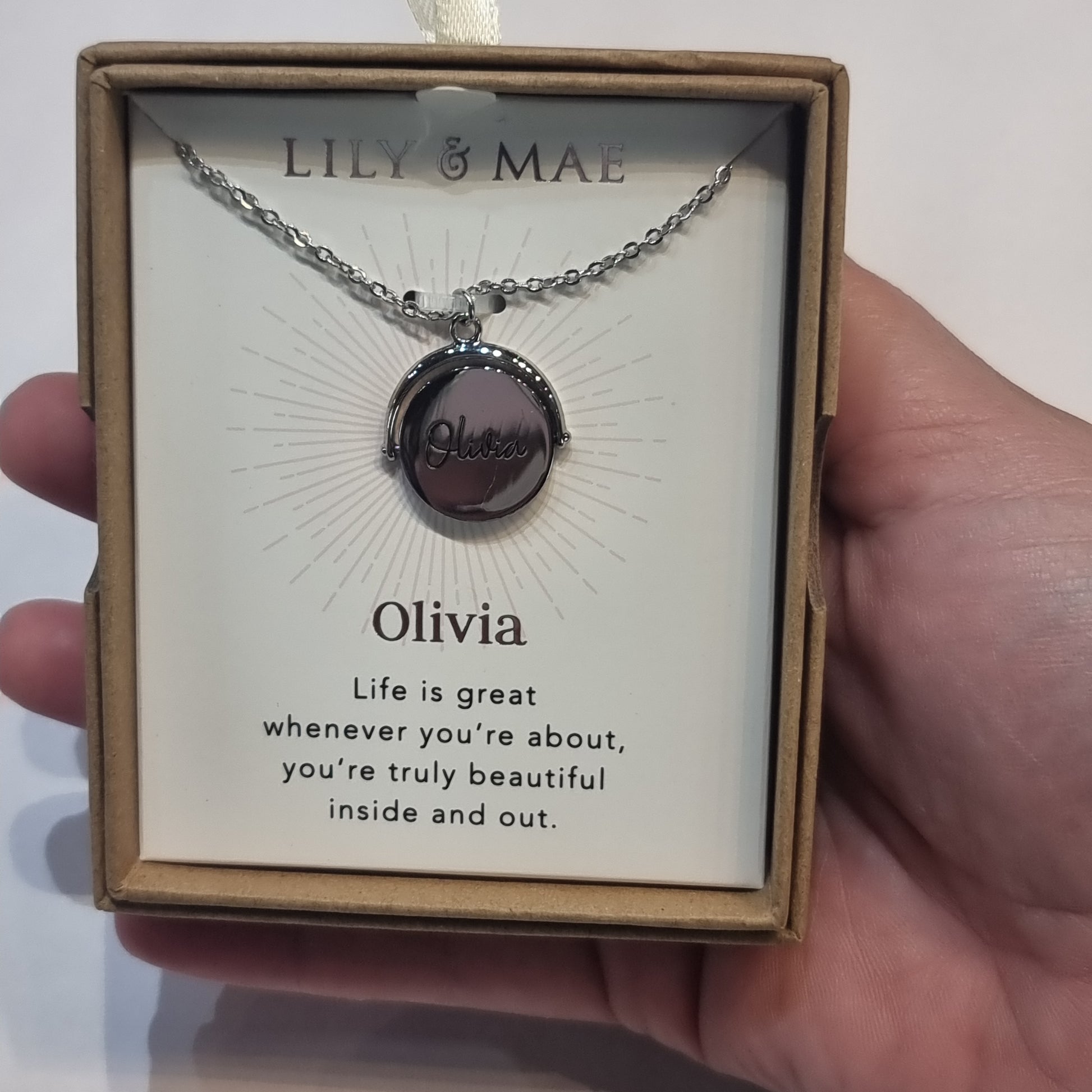 L&M spinning necklace - Olivia - Rivendell Shop