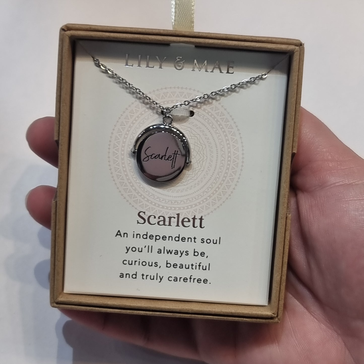 L&M spinning necklace - Scarlett - Rivendell Shop