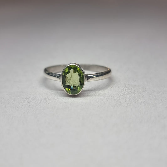 Peridot ring - Rivendell Shop