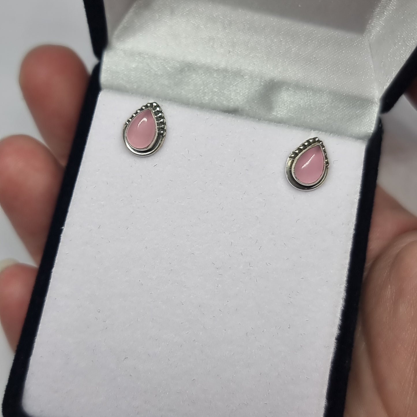 Rose quartz studs - Rivendell Shop