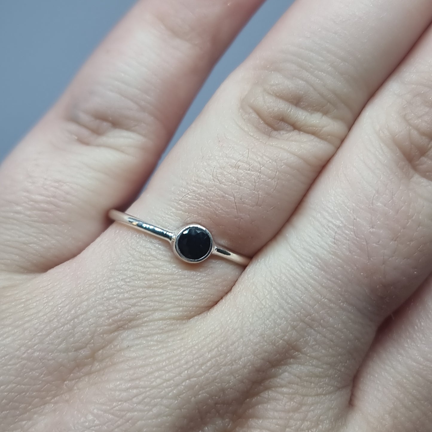 Blue sapphire delicate ring - Rivendell Shop