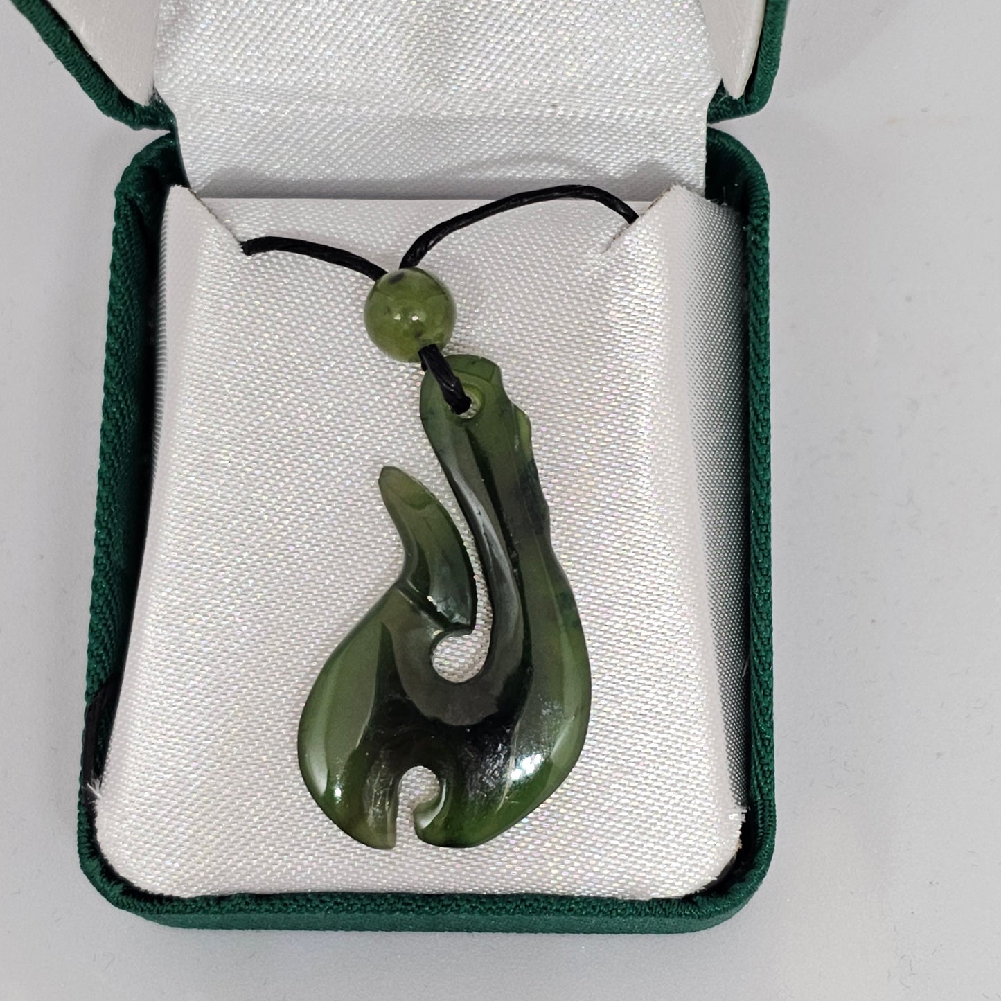 Hei matau greenstone pendant 3cm - Rivendell Shop