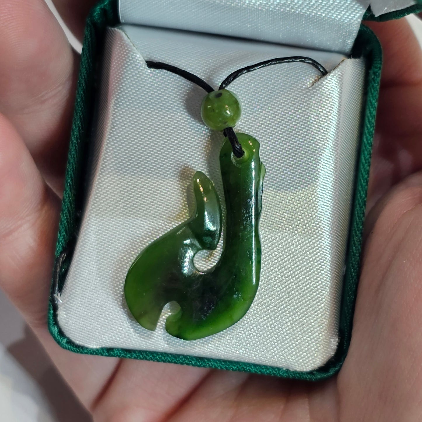 Hei matau greenstone pendant 3cm - Rivendell Shop