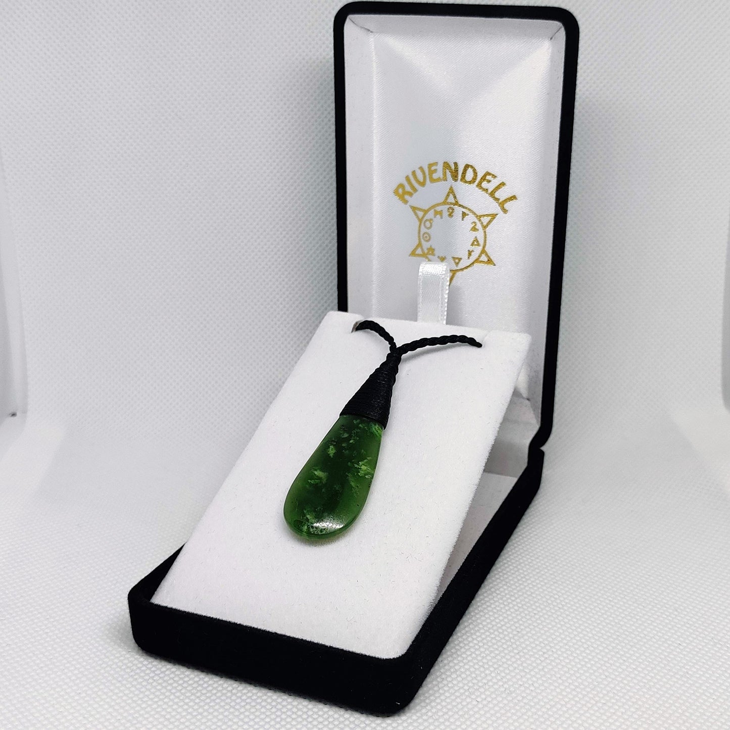 Teardrop Greenstone Pendant - Rivendell Shop