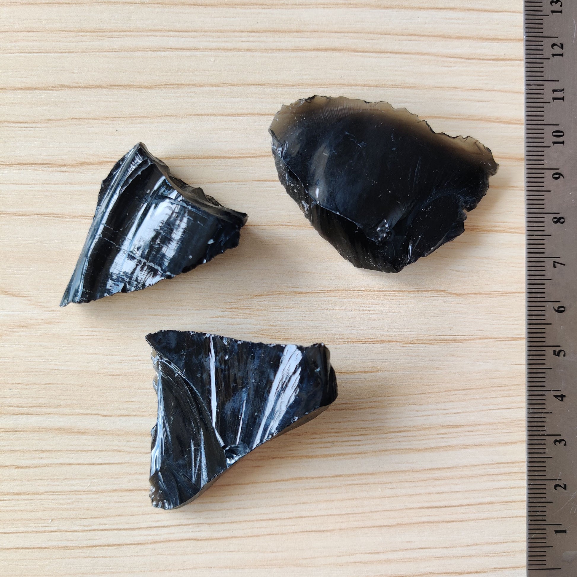 Black Obsidian Crystal Piece (3-4 cm) - Rivendell Shop
