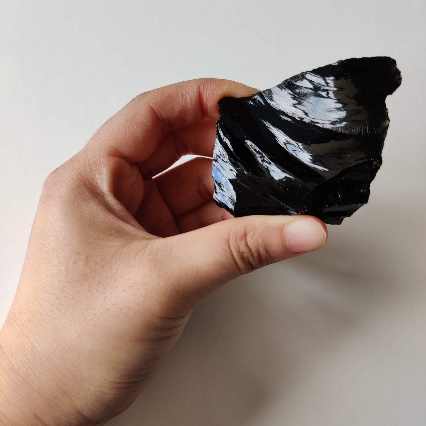Black Obsidian Crystal Piece (4-6 cm) - Rivendell Shop
