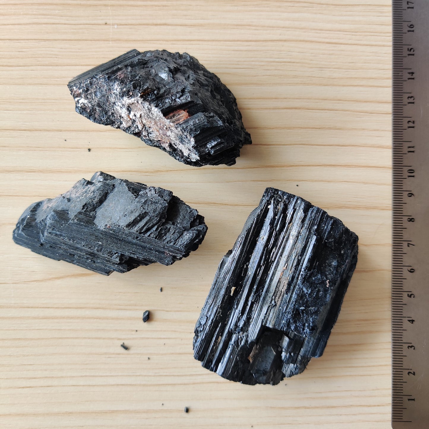 Black Tourmaline Crystal Piece (5-8 cm) - Rivendell Shop
