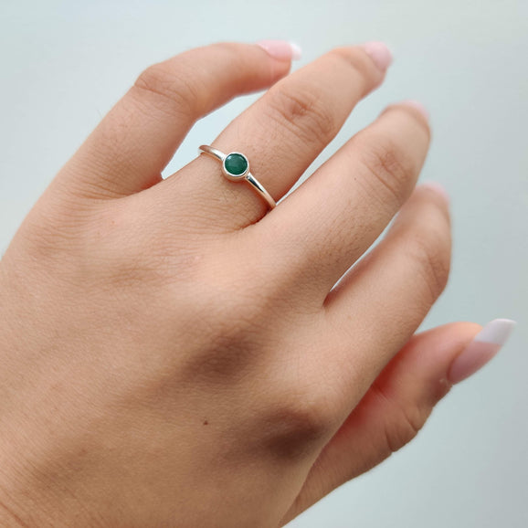 Emerald Delicate 925 Sterling Silver Ring - Rivendell Shop