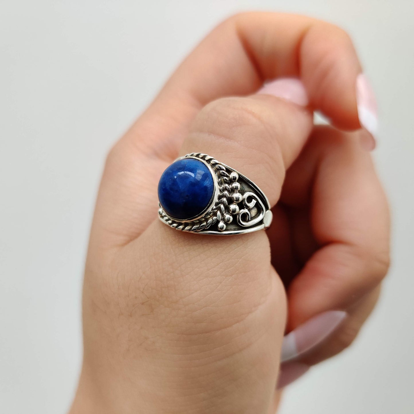 Lapis Lazuli Round Signet 925 Sterling Silver Ring - Rivendell Shop