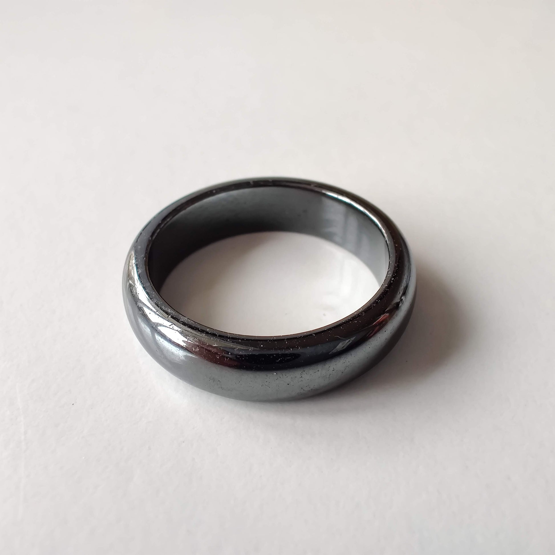 Hematite Ring (1.5-2cm) - Rivendell Shop