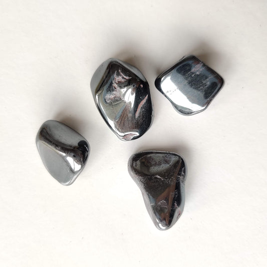 Haematite Tumbled Crystal (1-2cm) - Rivendell Shop