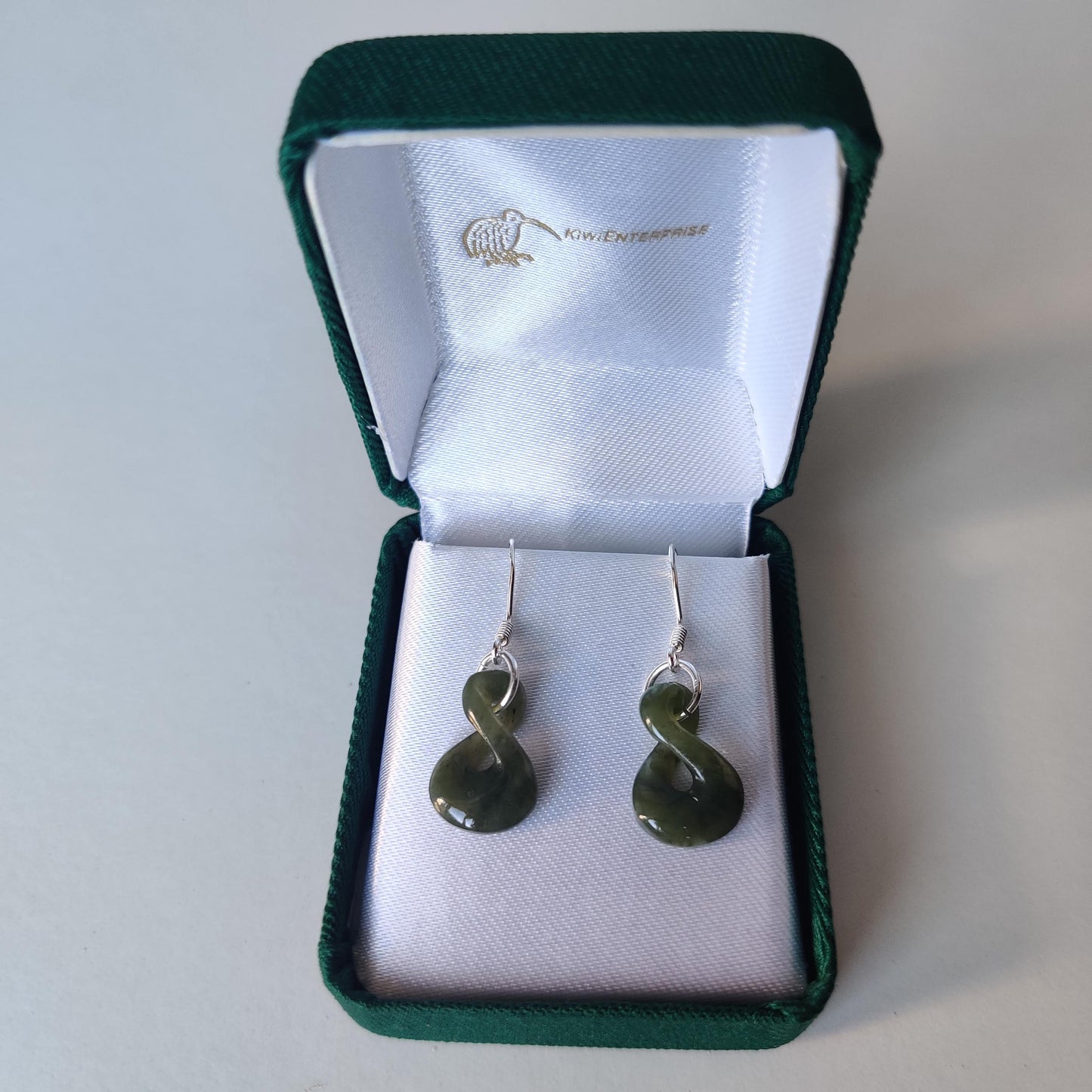 Single Twist Pikoura Greenstone Earrings - Rivendell Shop