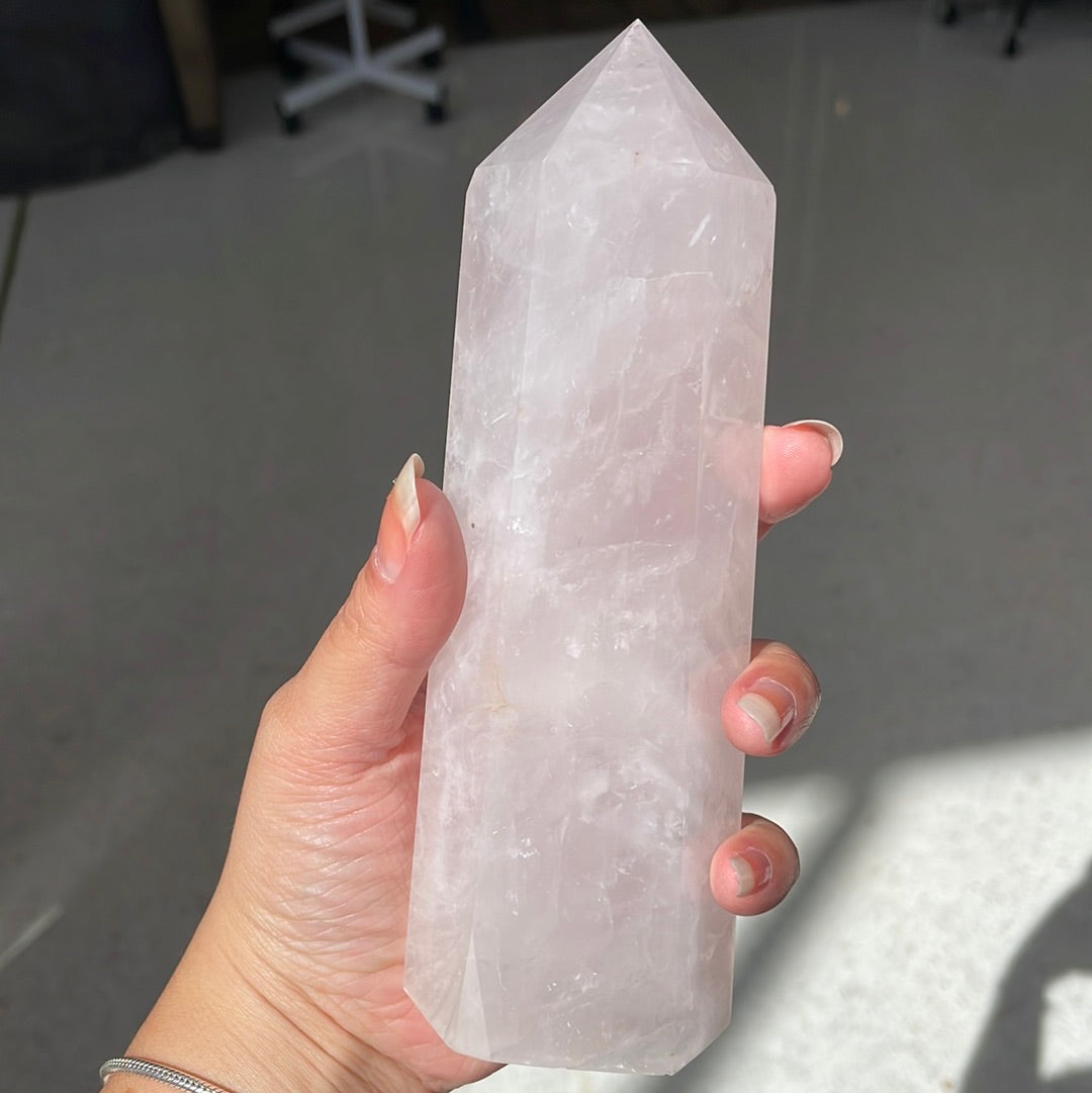 Rose quartz point - Rivendell Shop