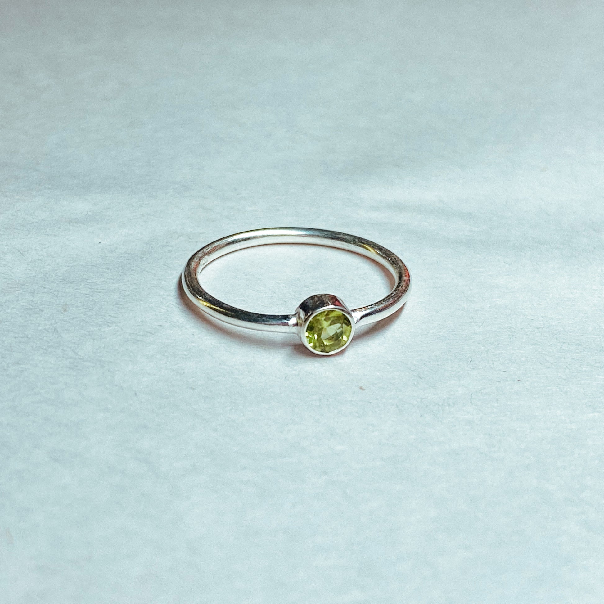 Peridot Delicate 925 Sterling Silver Ring - Rivendell Shop
