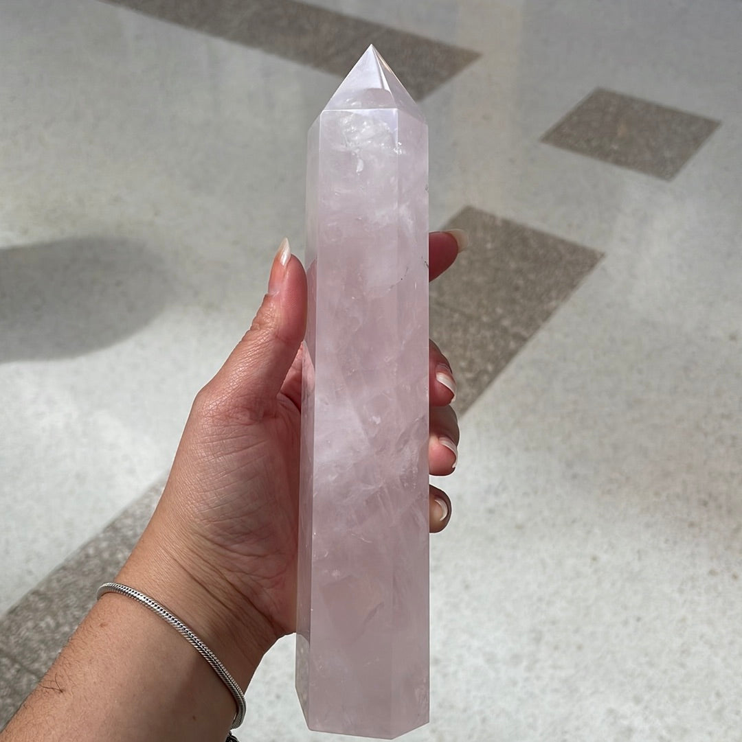 Rose quartz point - Rivendell Shop