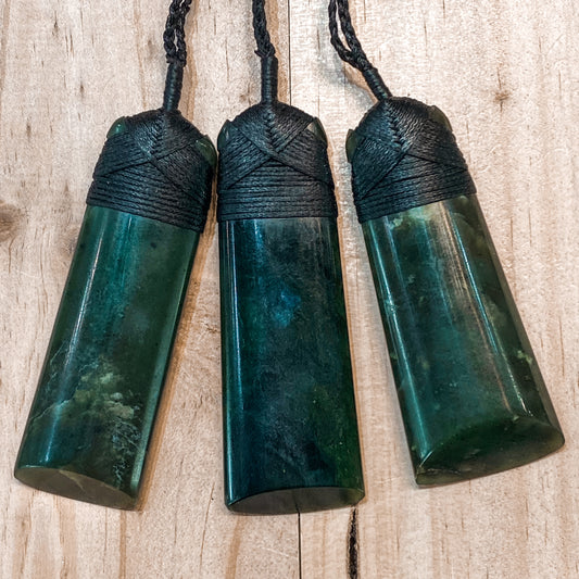 Greenstone Toki Pendant 80x25 mm - Rivendell Shop