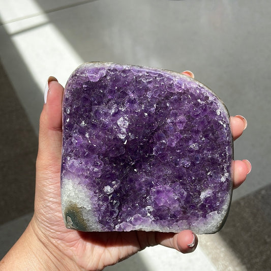 Large amethyst standing piece - Rivendell Shop